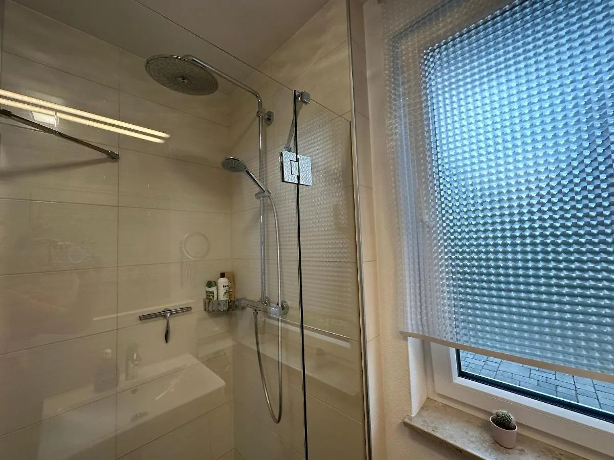 Traumhafte Haushaelfte Mit Kamin, Garten & Whirlpool Apartment Berlin Germany